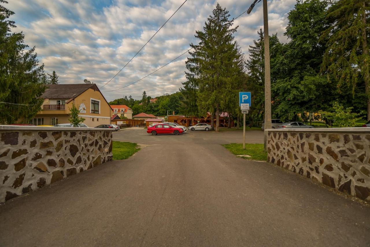 Lipicai Turistaház Szilvasvarad Exterior foto